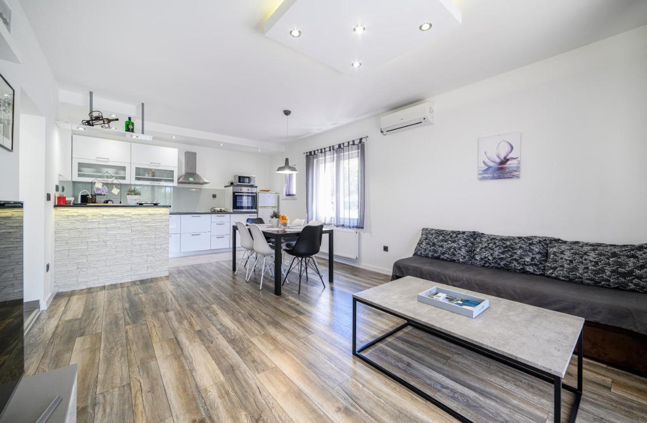 Holiday Home Rokoko Šibenik Kültér fotó